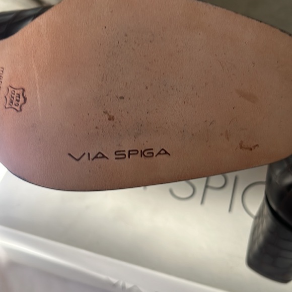 Via Spiga - Picture 6 of 9